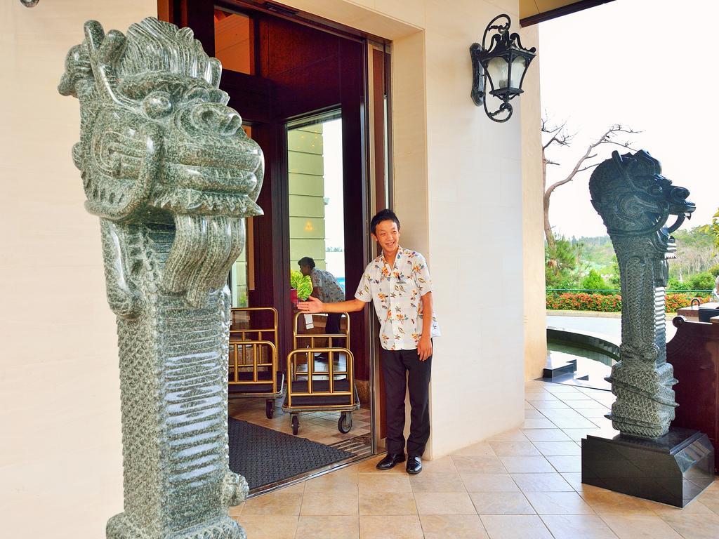 Okinawa Kariyushi Resort Exes אונה מראה חיצוני תמונה